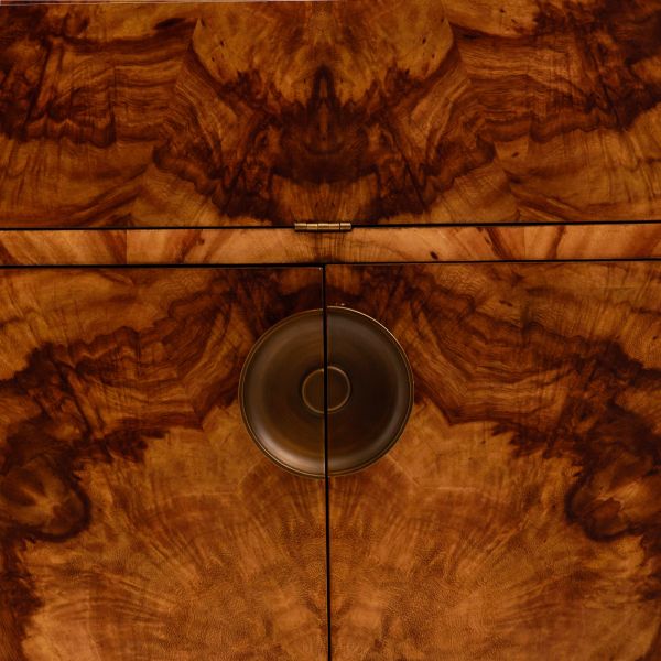 5688 - Manhattan Cocktail Cabinet - Toffee Burl